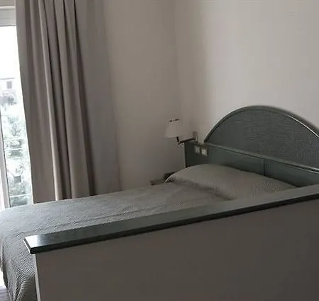 Hotel Altamira 3*