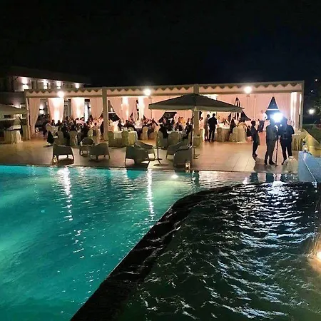 Hotel Altamira 3*